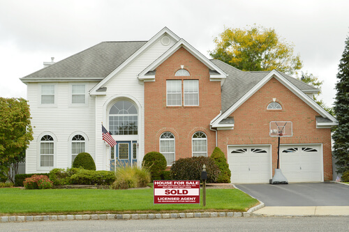 Saratoga Marriage Attorney Discusses Buying a Home with a Stay-at-Home Spouse